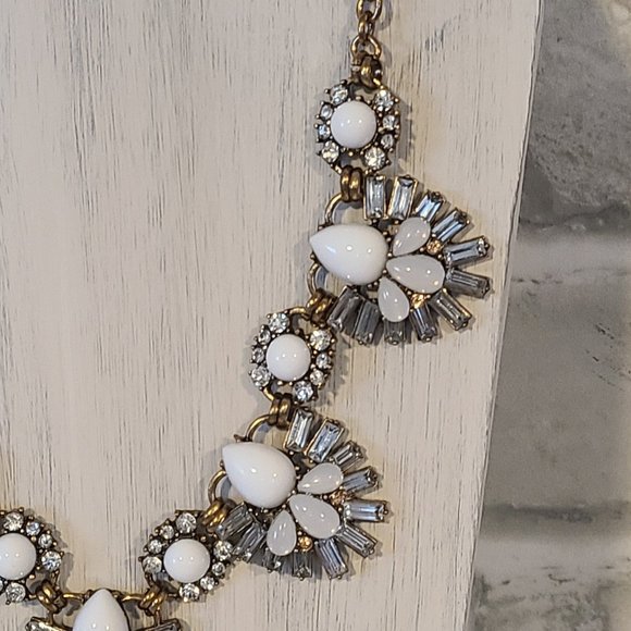 Vintage Jewelry Box Statment Necklace Crystal Stone Acrylic Gold Tone Extender - Picture 4 of 10